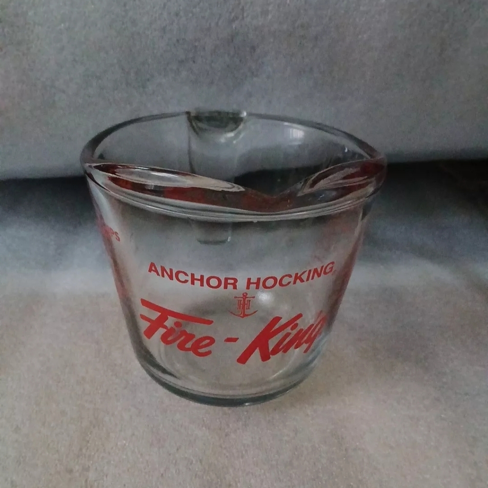 Anchor Hocking Fire-King 498 2 Cup Glass Measuring Cup / Red
